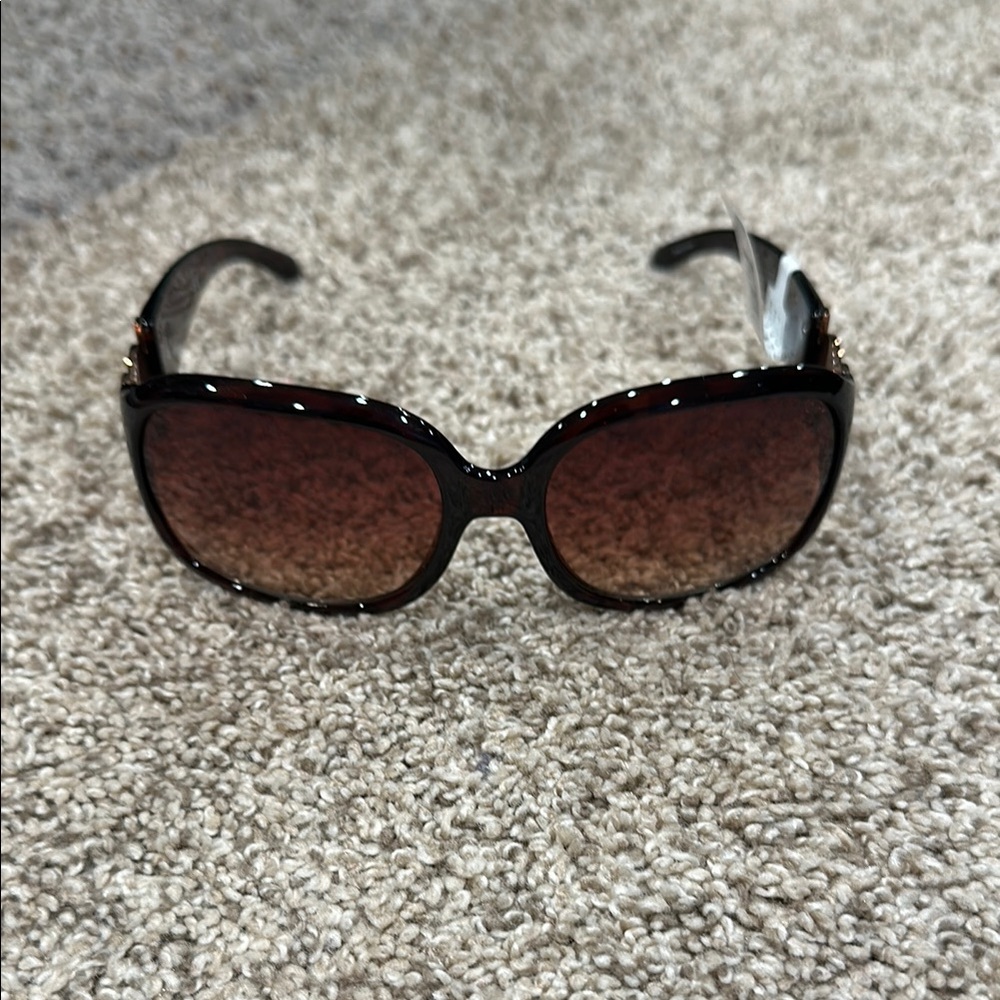 Guess Brown Sunglasses